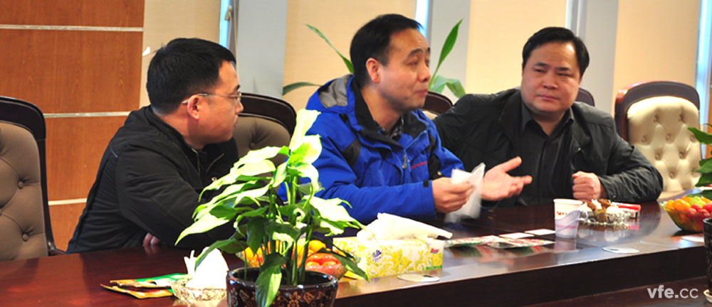 全國電磁計量技術委員會邵海明秘書長在湖南省計量檢測研究院李慶先副院長的陪同下,蒞臨銀河電氣指導工作 全國電磁計量技術委員會邵海明秘書長在湖南省計量檢測研究院李慶先副院長的陪同下,蒞臨銀河電氣指導工作