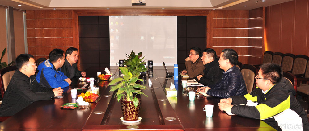 全國電磁計量技術委員會邵海明秘書長在湖南省計量檢測研究院李慶先副院長的陪同下,蒞臨銀河電氣指導工作 全國電磁計量技術委員會邵海明秘書長在湖南省計量檢測研究院李慶先副院長的陪同下,蒞臨銀河電氣指導工作