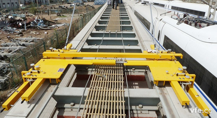 國防科大研制的第一版H型軌檢儀 國防科大研制的第一版H型軌檢儀